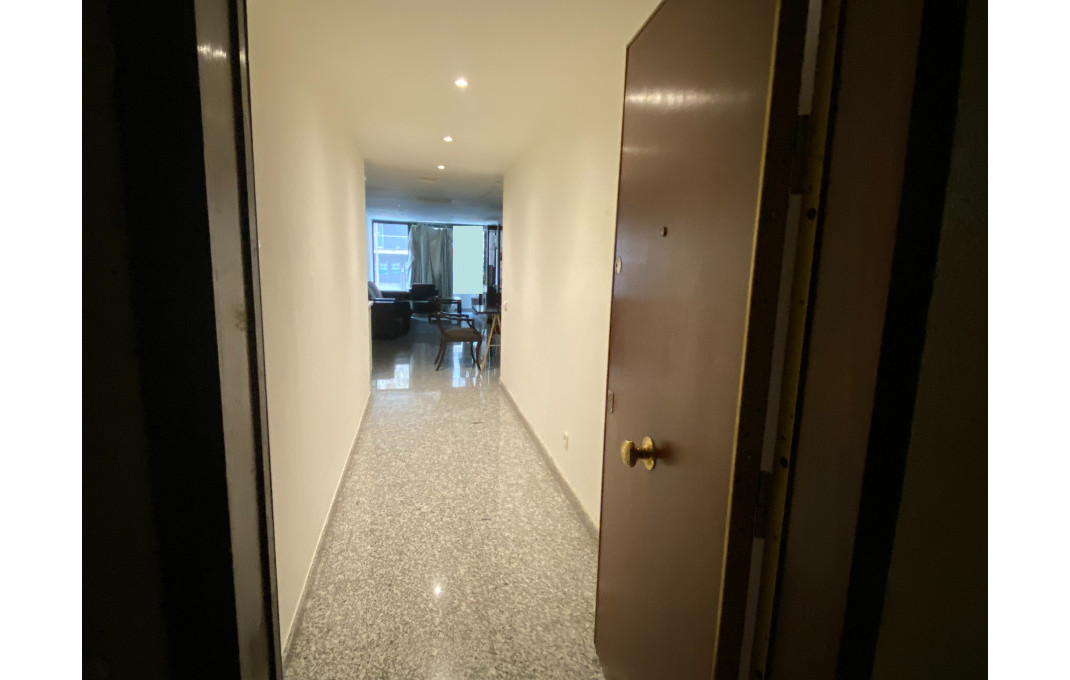 Revente - Local comercial -
Barcelona - Eixample Izquierdo