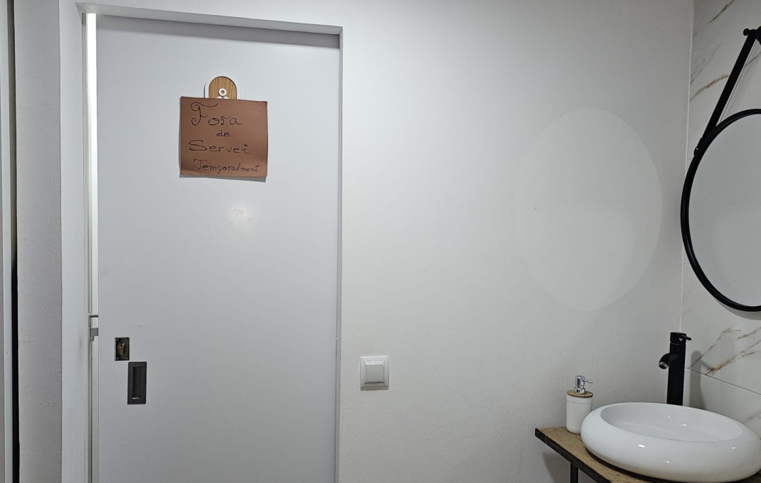 Traspaso - Licencia C2 -
Poliny&agrave;
