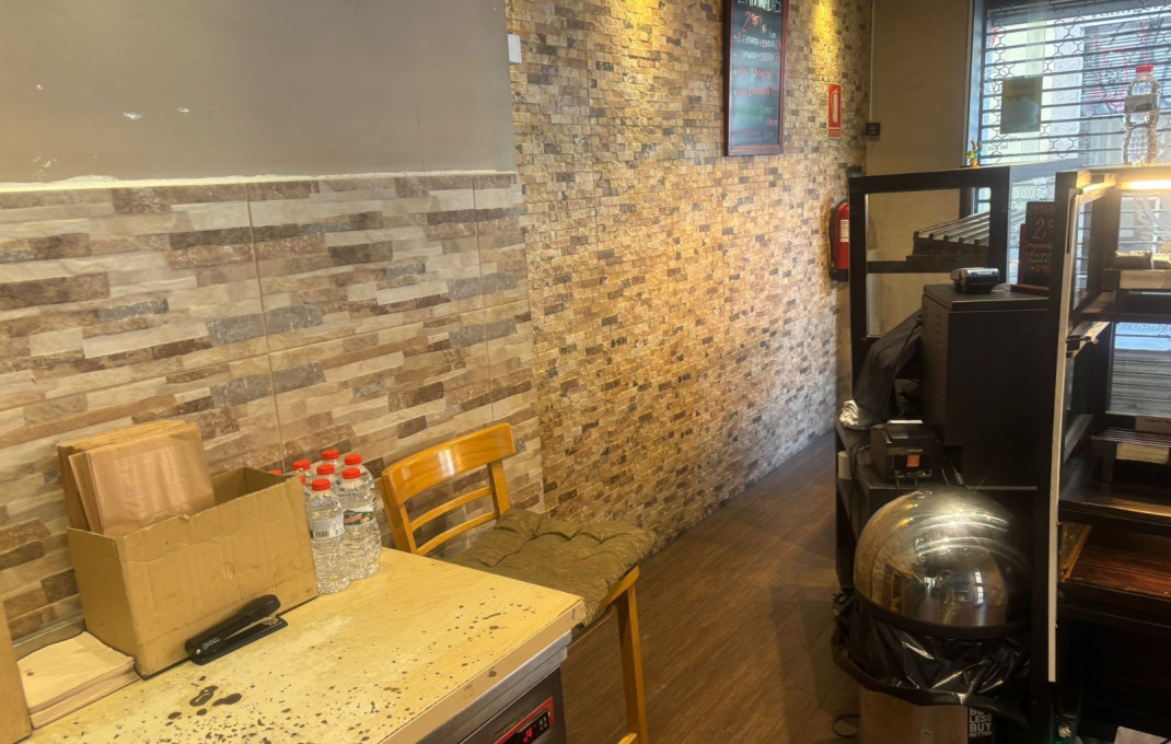 Traspaso - Take Away -
Barcelona - Gràcia