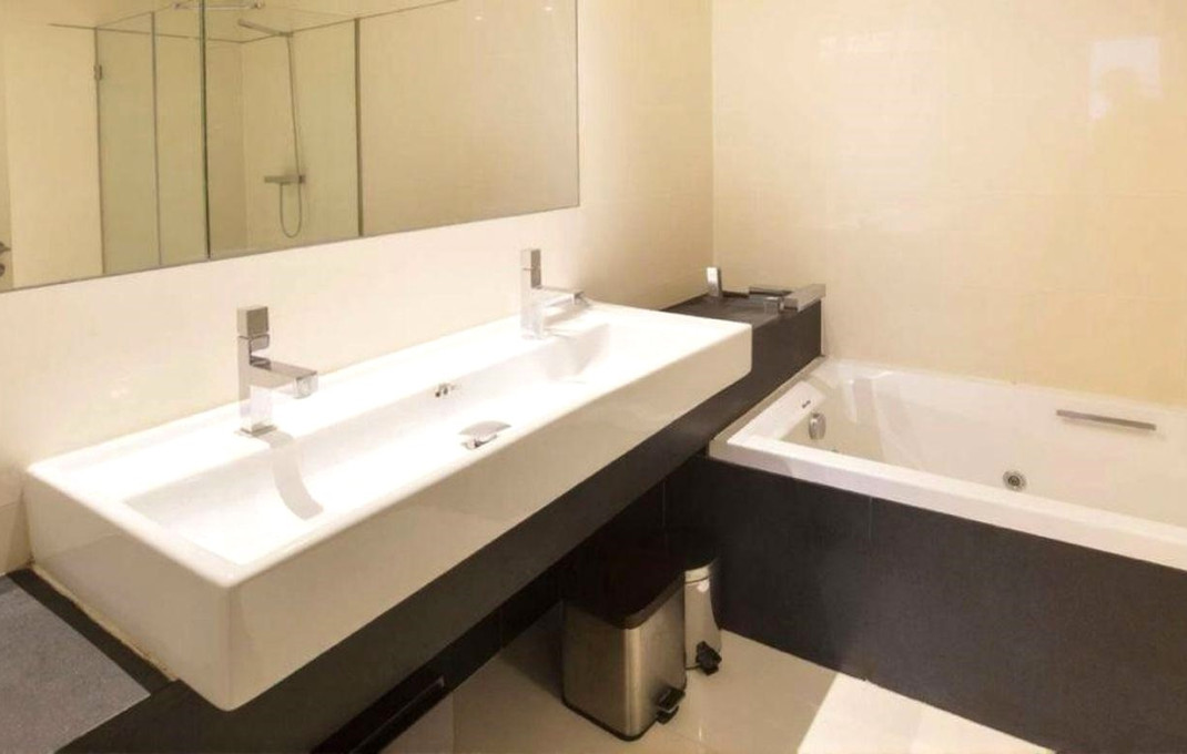 Venta - Piso -
Barcelona - Sant Martí