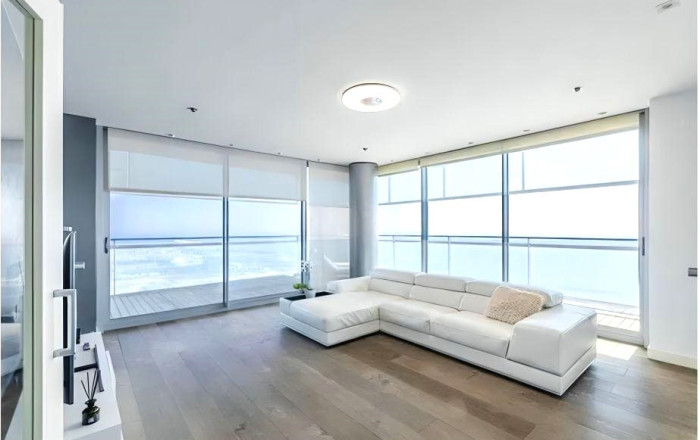 Venta - Piso -
Barcelona - Sant Martí