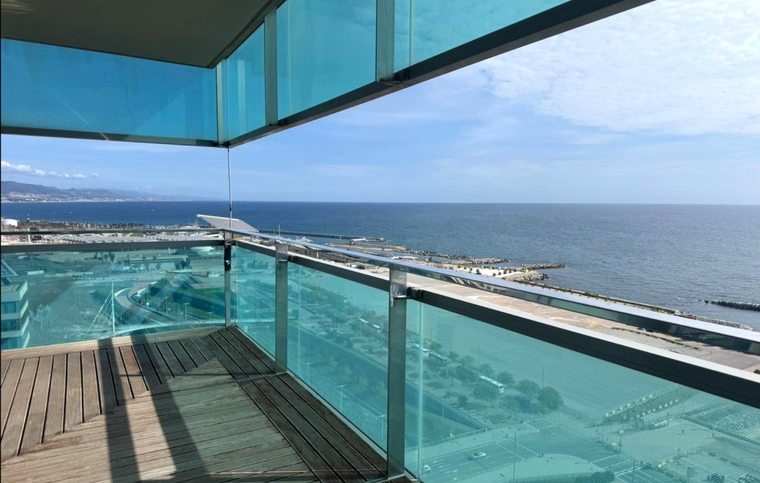 Venta - Piso -
Barcelona - Sant Martí