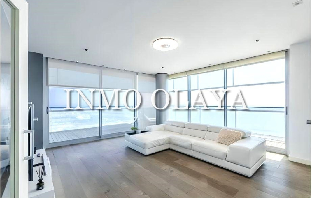 Venta - Piso -
Barcelona - Sant Martí
