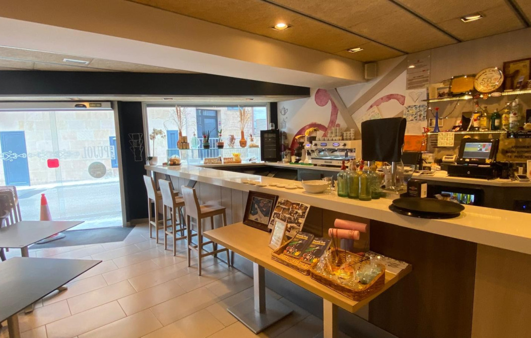Venta - Bar Restaurante -
Tordera