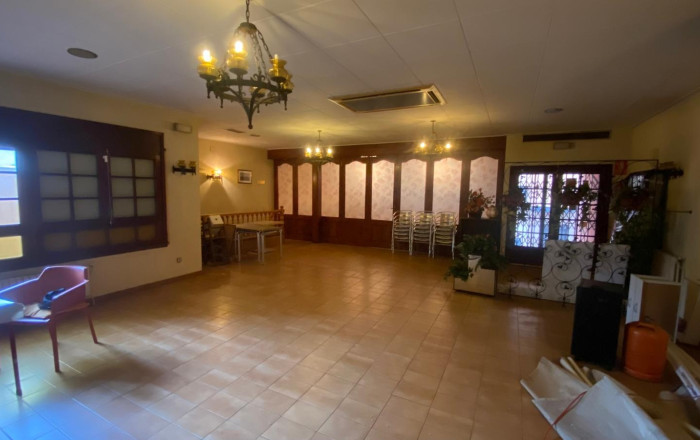 Venta - Bar Restaurante -
Tordera