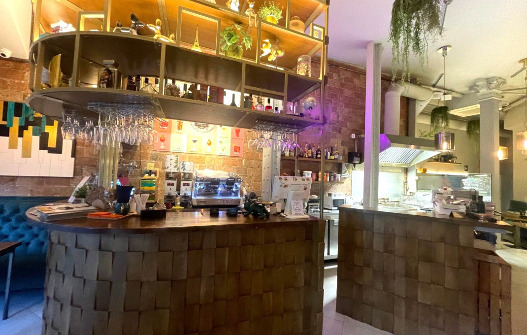 Traspaso - Bar Restaurante -
Barcelona - Eixample Derecho