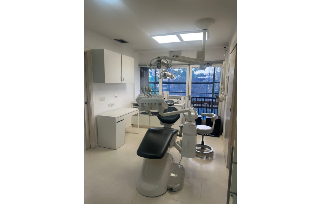 Traspaso - Clinica -
Barcelona - Sarria-Sant Gervasi