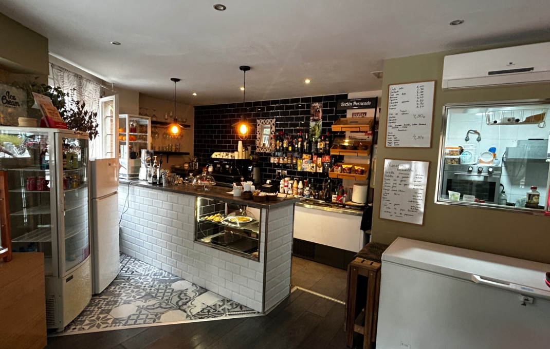 Traspaso - Bar-Cafeteria -
L'Hospitalet de Llobregat