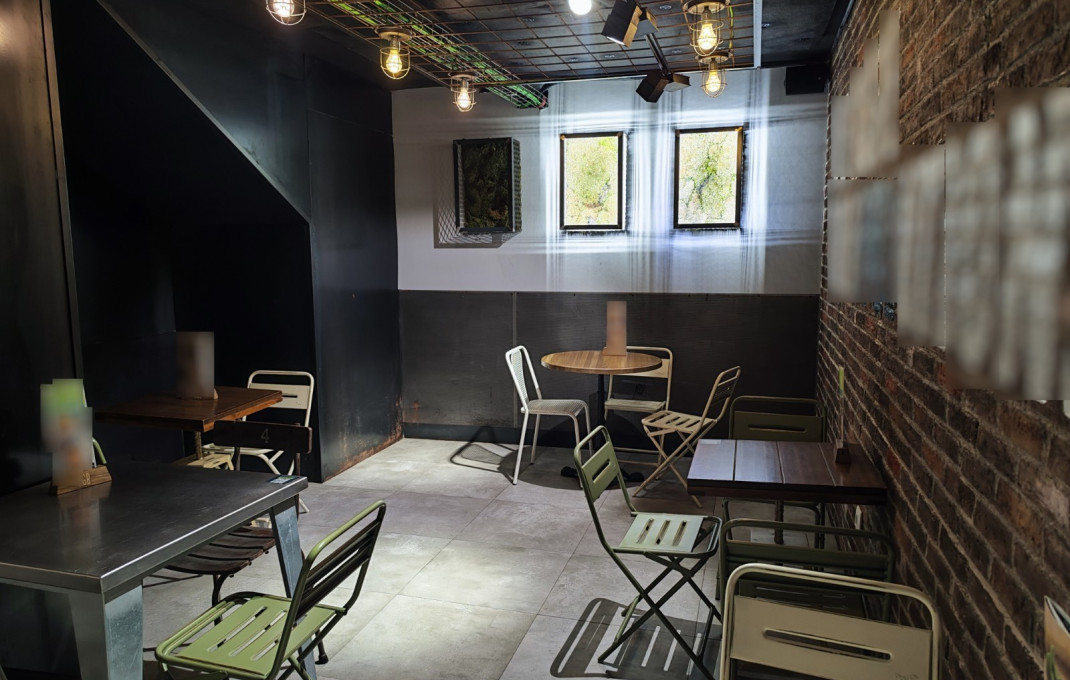 Transfert - Bar Restaurante -
Barcelona - Eixample Izquierdo