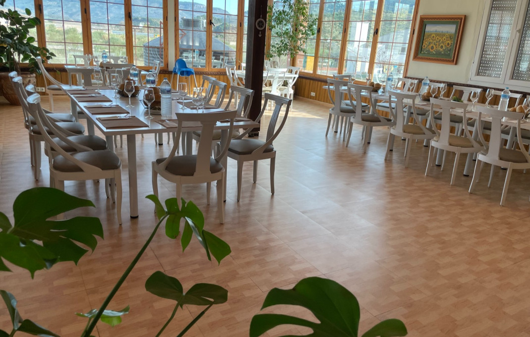 Venta - Hotel 2 Estrellas -
Jaén  - Jaén
