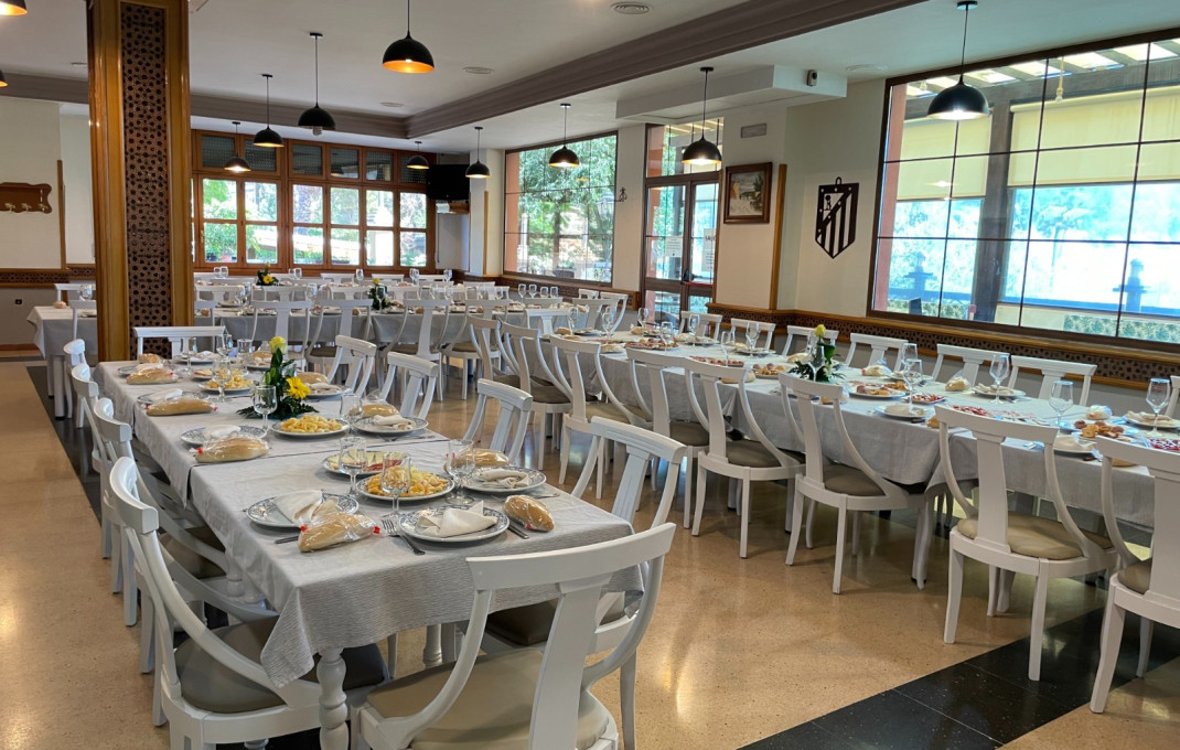 Venta - Hotel 2 Estrellas -
Jaén  - Jaén