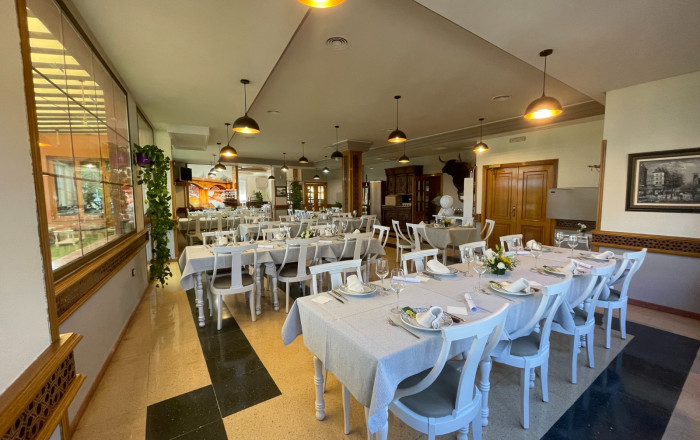 Venta - Hotel 2 Estrellas -
Jaén  - Jaén