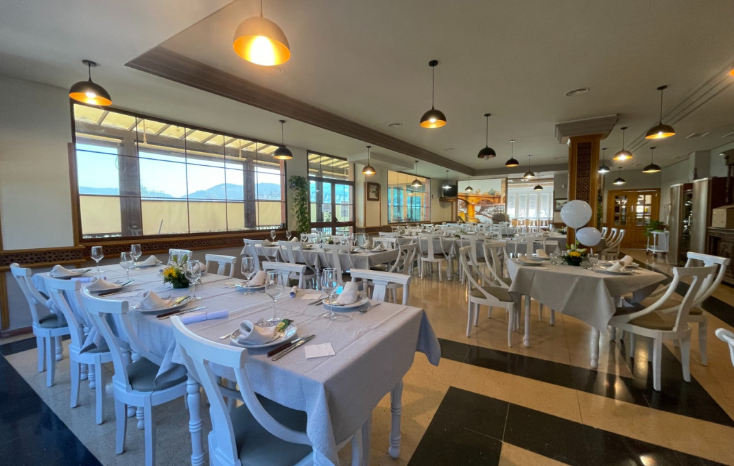 Venta - Hotel 2 Estrellas -
Jaén  - Jaén