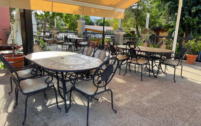 Venta - Hotel 2 Estrellas -
Jaén  - Jaén