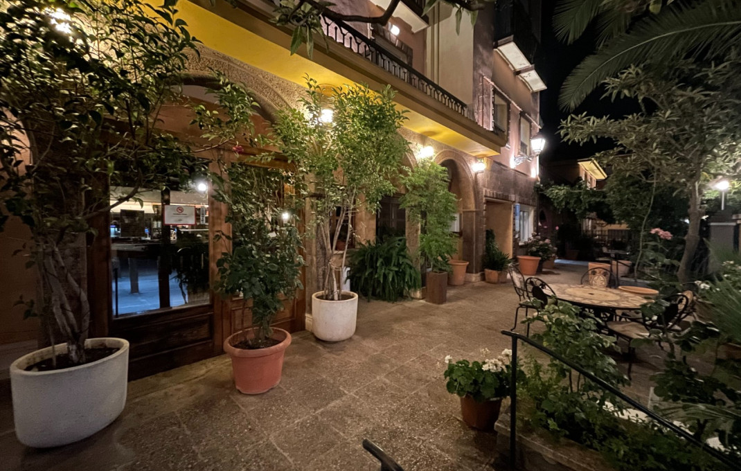 Venta - Hotel 2 Estrellas -
Jaén  - Jaén