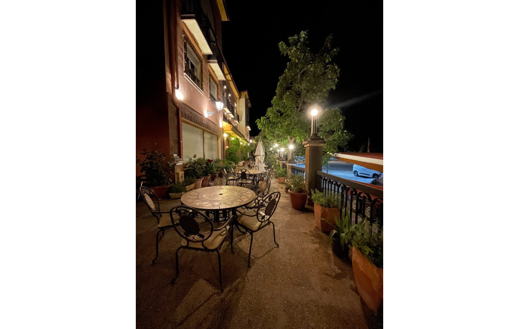 Venta - Hotel 2 Estrellas -
Jaén  - Jaén
