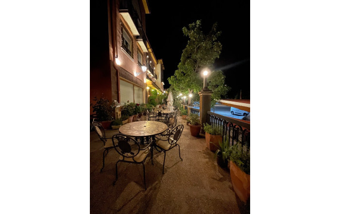 Venta - Hotel 2 Estrellas -
Jaén  - Jaén