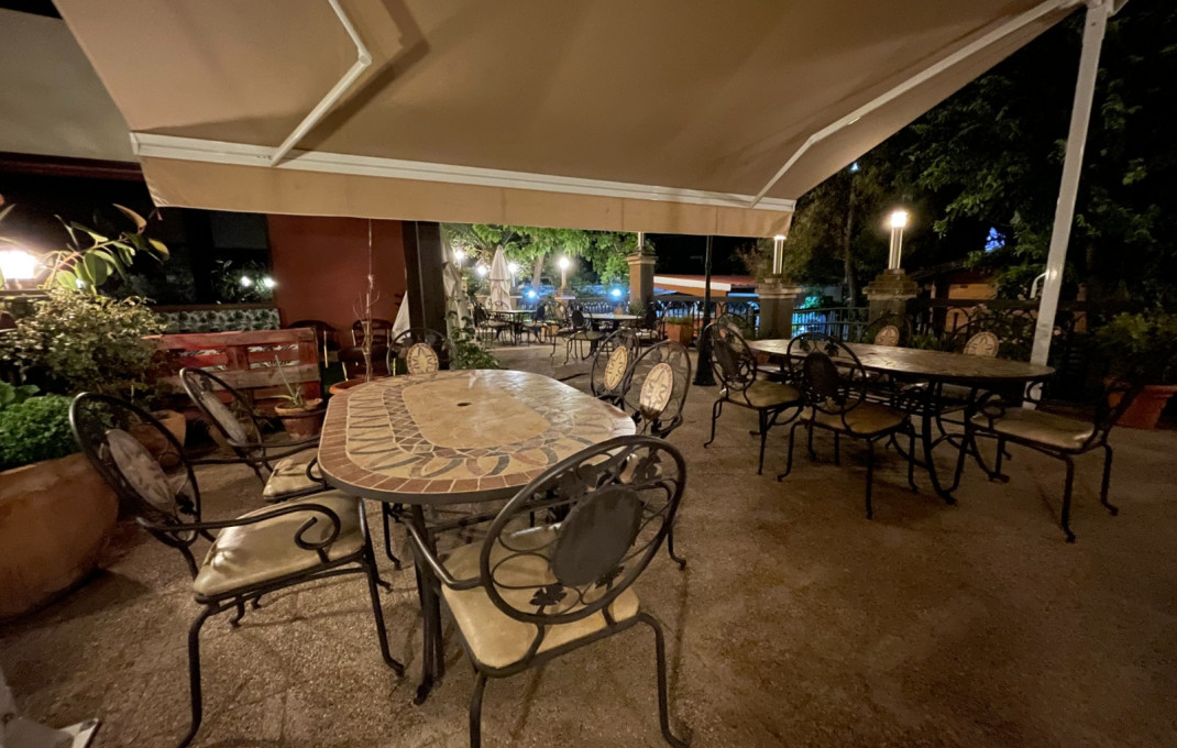Venta - Hotel 2 Estrellas -
Jaén  - Jaén