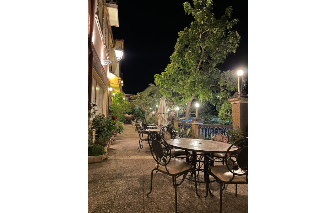 Venta - Hotel 2 Estrellas -
Jaén  - Jaén