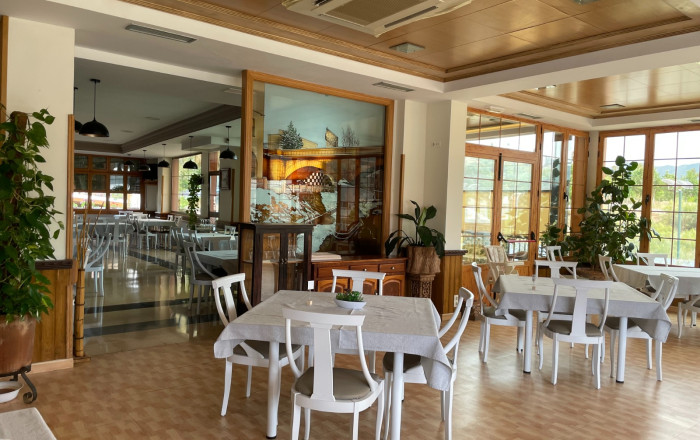Venta - Hotel 2 Estrellas -
Jaén  - Jaén