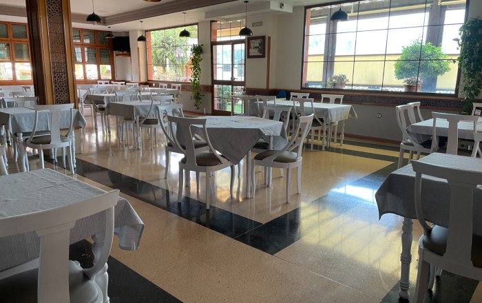 Venta - Hotel 2 Estrellas -
Jaén  - Jaén