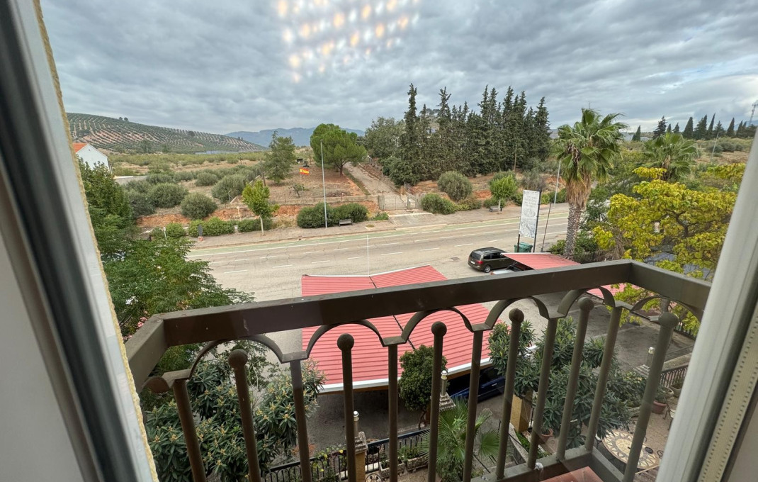 Venta - Hotel 2 Estrellas -
Jaén  - Jaén