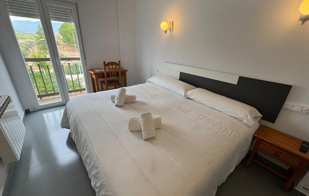 Venta - Hotel 2 Estrellas -
Jaén  - Jaén