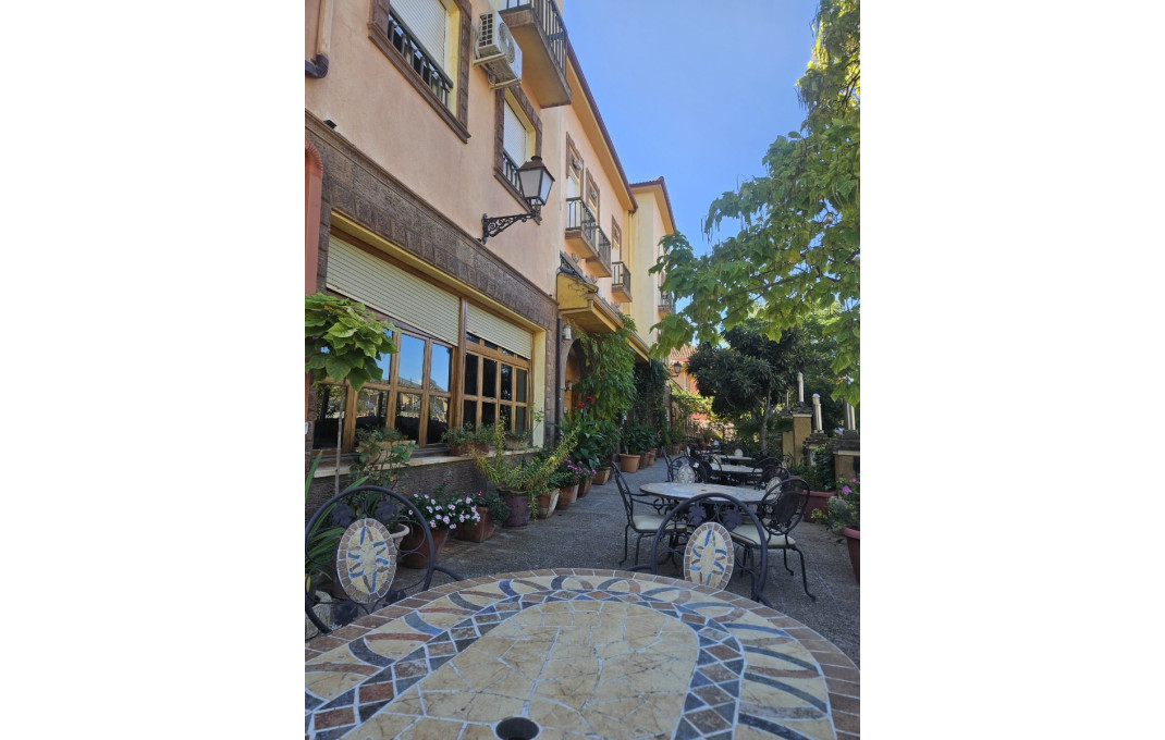 Venta - Hotel 2 Estrellas -
Jaén  - Jaén