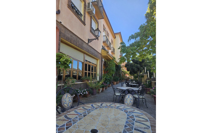 Venta - Hotel 2 Estrellas -
Jaén  - Jaén
