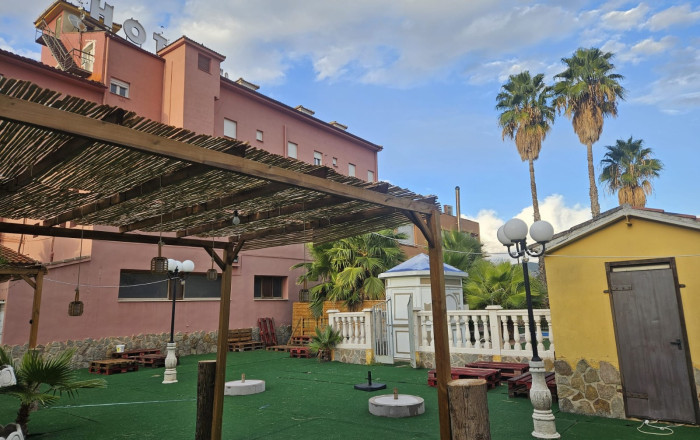 Venta - Hotel 2 Estrellas -
Jaén  - Jaén