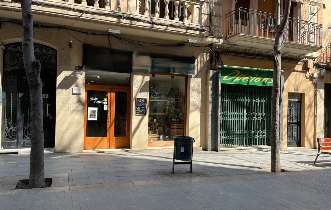 Transfert - magasin d'alimentation -
Barcelona - Clot