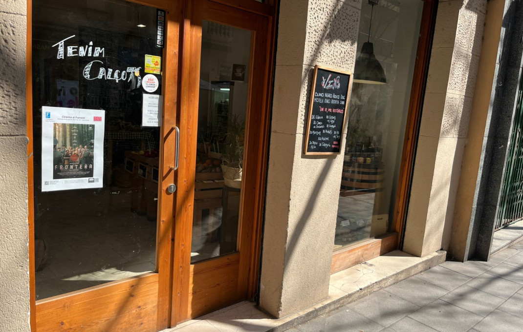 Transfert - magasin d'alimentation -
Barcelona - Clot