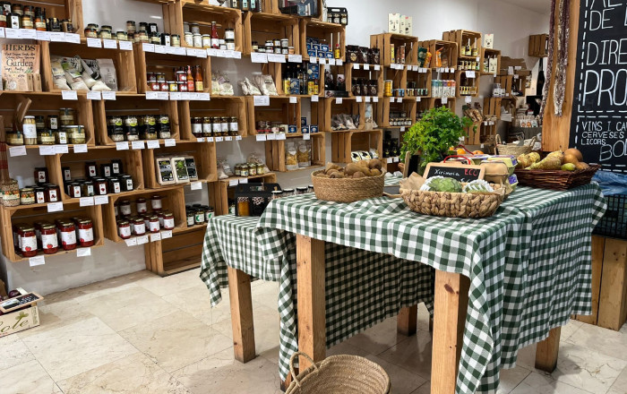 Transfert - magasin d'alimentation -
Barcelona - Clot