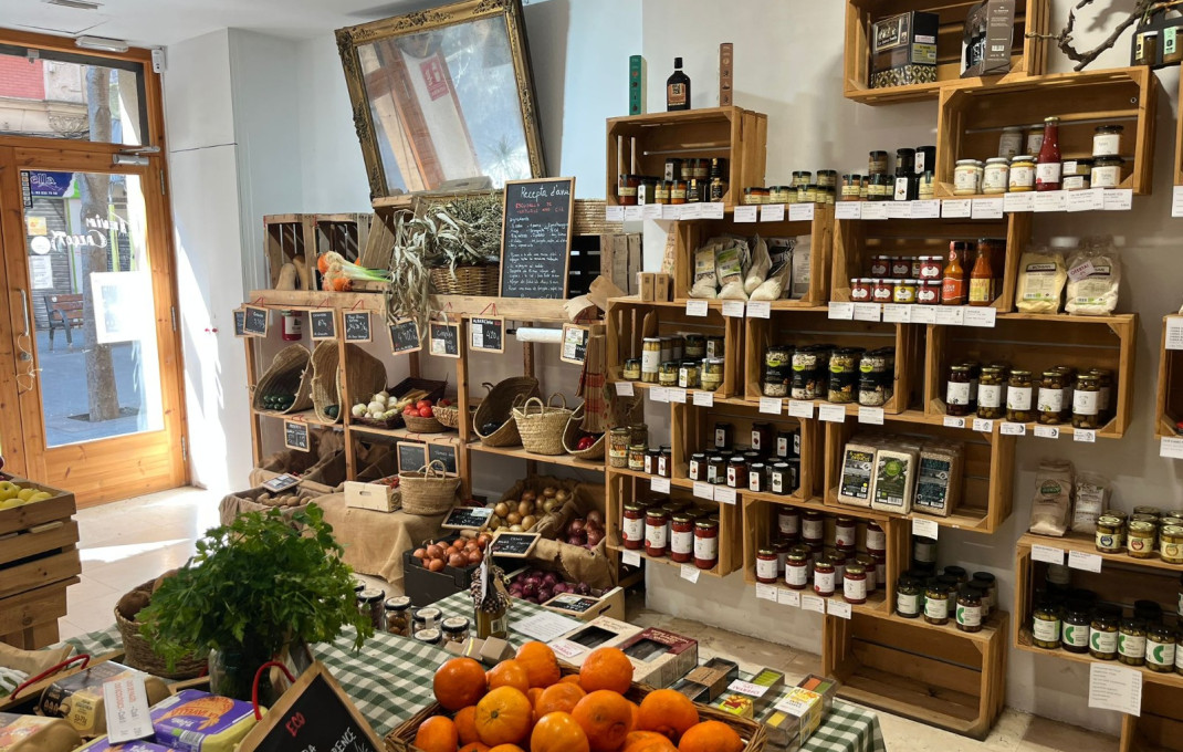 Transfert - magasin d'alimentation -
Barcelona - Clot