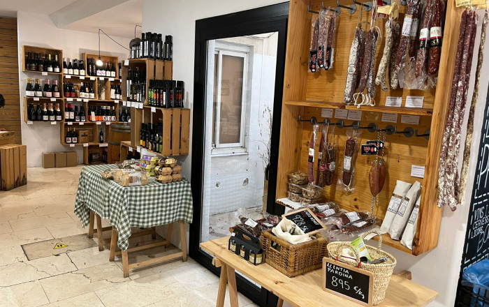 Transfert - magasin d'alimentation -
Barcelona - Clot