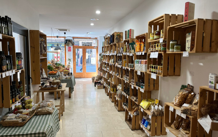 Transfert - magasin d'alimentation -
Barcelona - Clot