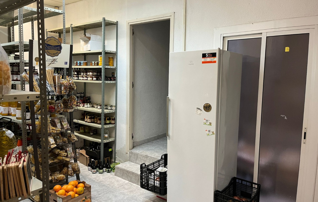 Transfert - magasin d'alimentation -
Barcelona - Clot