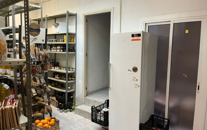 Transfert - magasin d'alimentation -
Barcelona - Clot