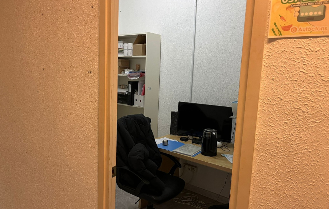 Transfert - magasin d'alimentation -
Barcelona - Clot