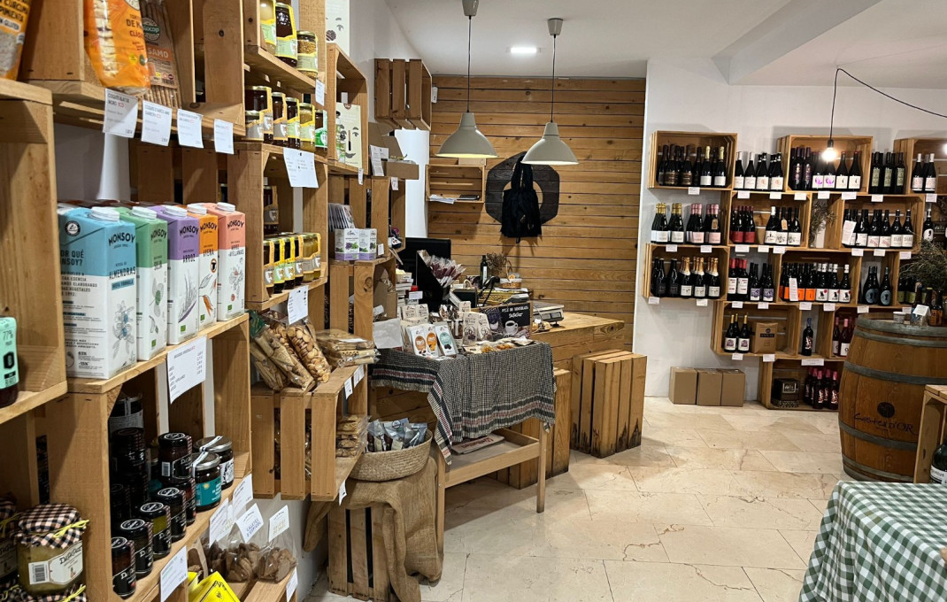 Transfert - magasin d'alimentation -
Barcelona - Clot