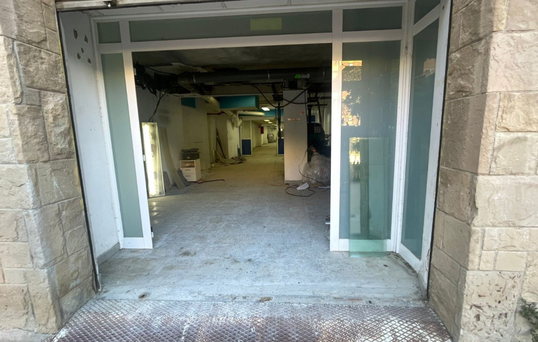 Location longue durée - Local comercial -
Barcelona - Sant Martí