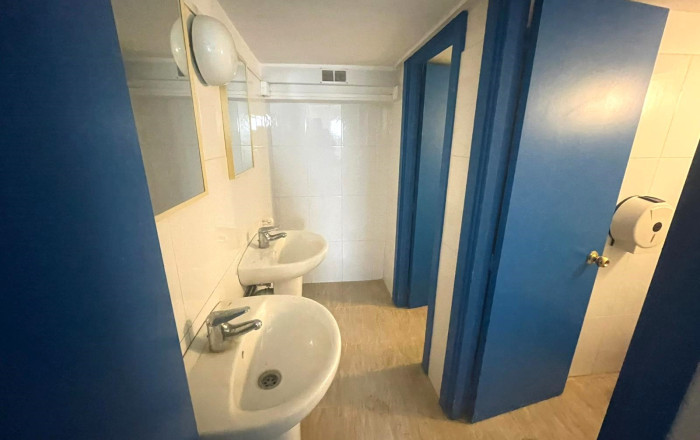 Location longue durée - Local comercial -
Barcelona - Sant Martí