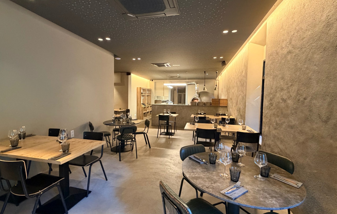 Traspaso - Restaurante -
Barcelona - Eixample