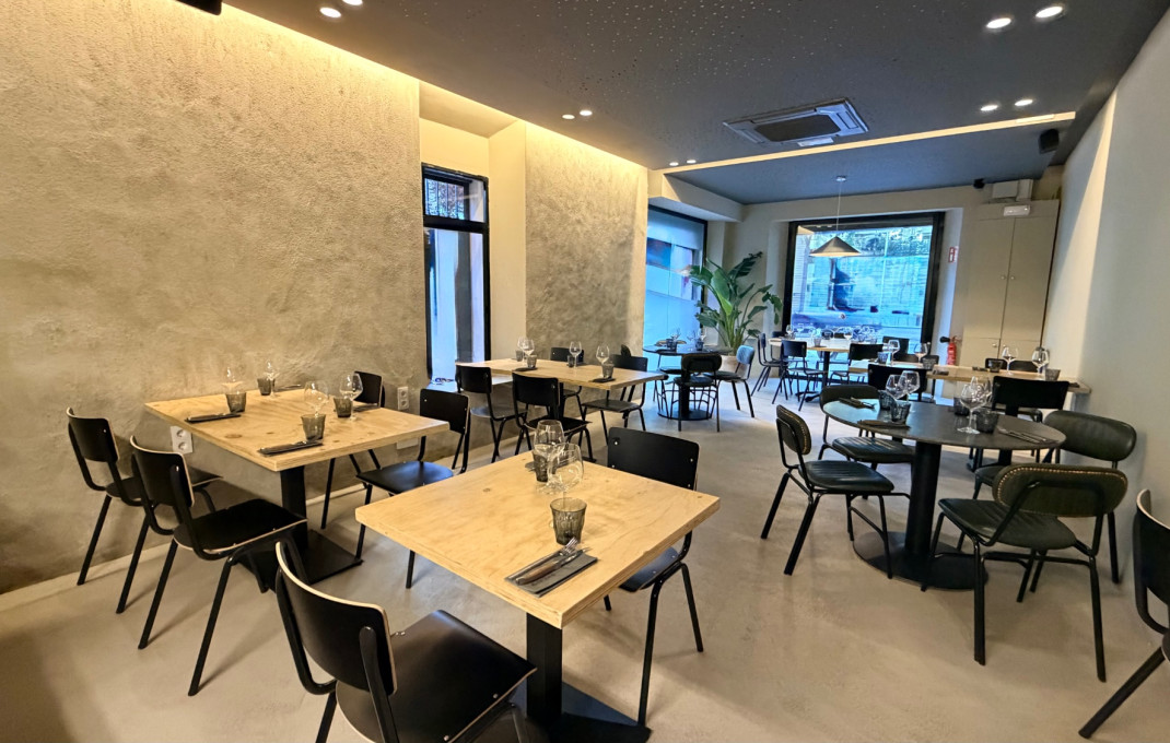 Traspaso - Restaurante -
Barcelona - Eixample