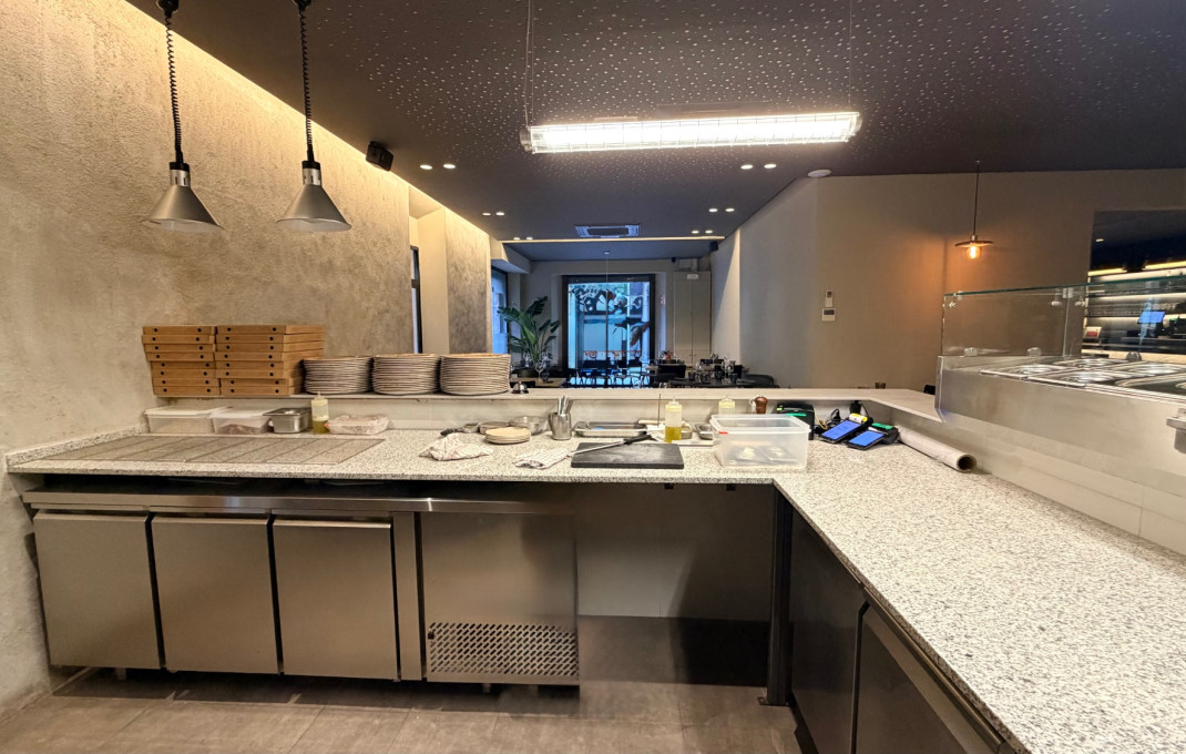 Traspaso - Restaurante -
Barcelona - Eixample