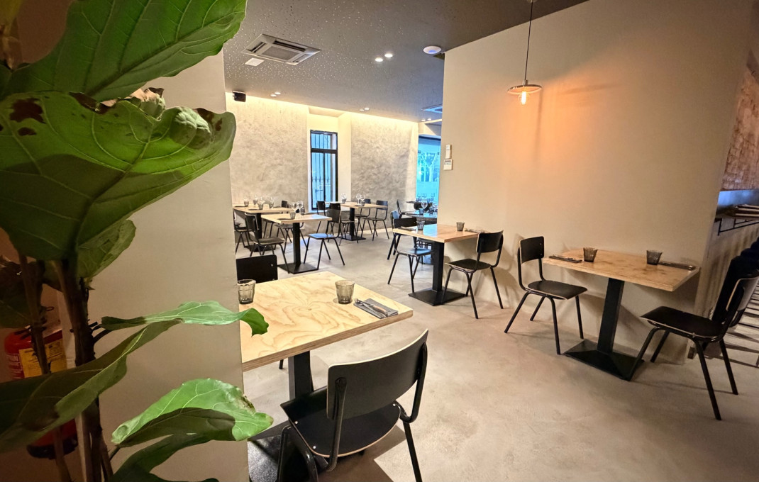 Traspaso - Restaurante -
Barcelona - Eixample