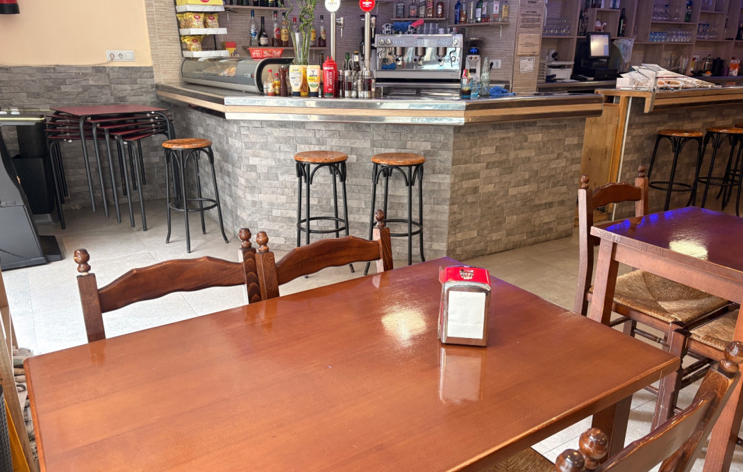 Traspaso - Bar Restaurante -
Barcelona - Eixample Derecho