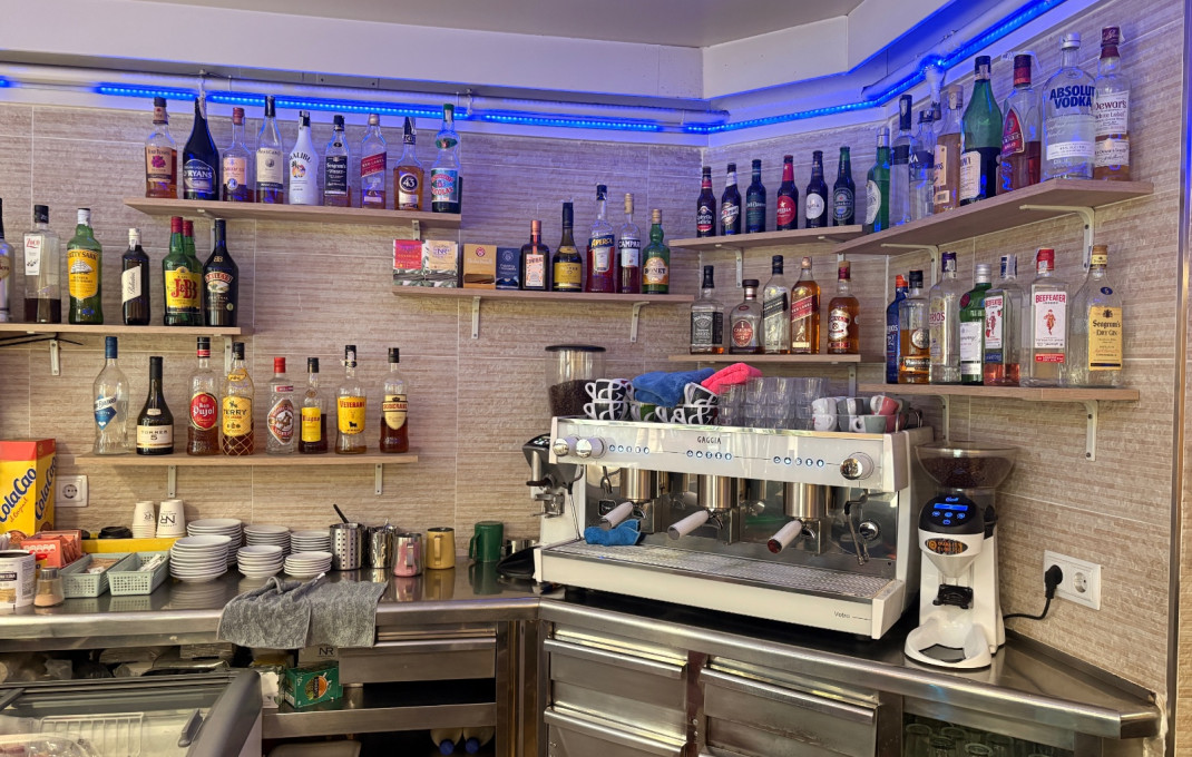 Traspaso - Bar Restaurante -
Barcelona - Eixample Derecho