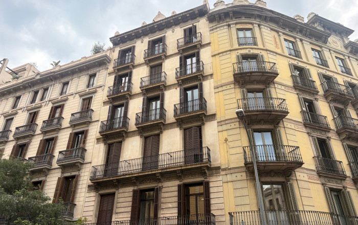 Traspaso - Bar Restaurante -
Barcelona - Eixample Derecho