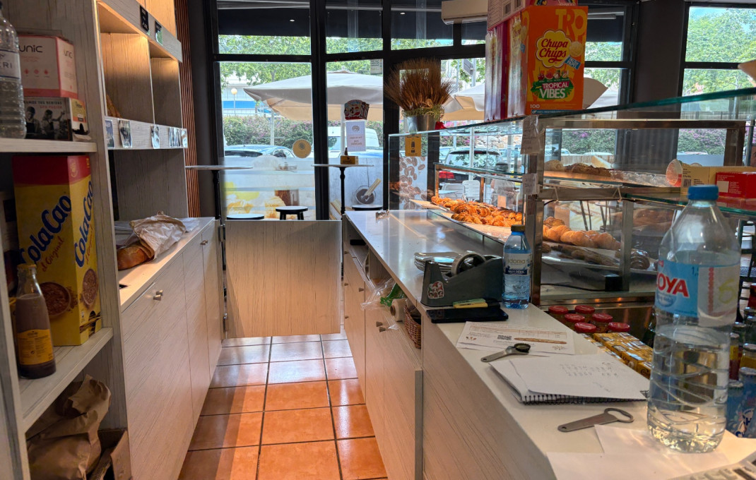 Transfert - Bar-Cafeteria -
Viladecans
